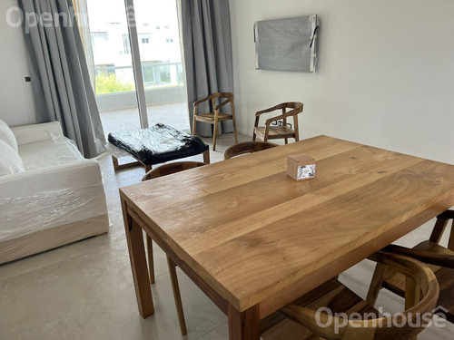 Alquiler De Departamento Amoblado En Barrio La Calesa, Pilara.