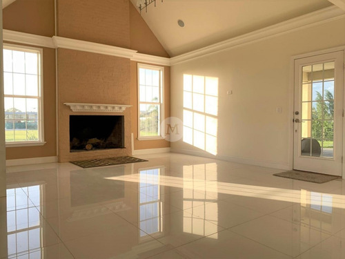 Venta Y Alquiler Casa En Viñedos De La Tahona