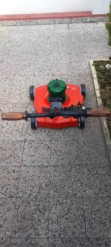 Maquina De Cortar Pasto Electrica De 3/4 Hp Excelente Usada. Rojo/verde (Usado)