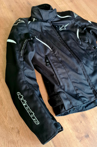 Chamarra Moto Mujer Ch - Alpinestar Gunner Stella Wp Negro Con Blanco Lisa Ch - S (Usado)