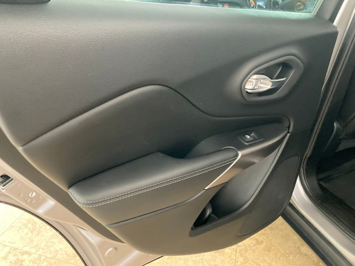 Imagen 12 de 15 de Jeep Cherokee 2019 2.4 Limited Plus At
