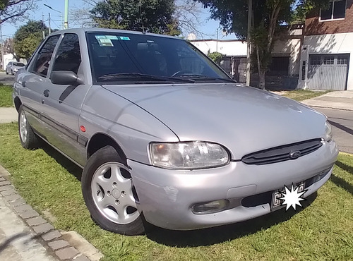 Ford Escort 1.8 Clx 5 p