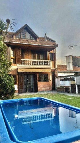 Casa 5 Ambientes Con Pileta - Banfield Este