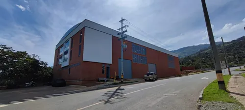 Bodega En Arriendo En Copacabana 1.150m2