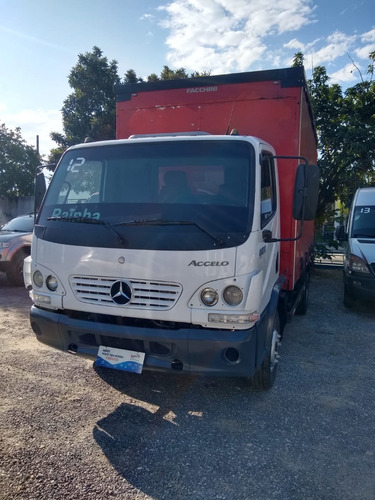 Imagem 1 de 13 de Mercedes-benz Accelo 905c 2012
