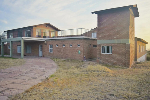Imagen 9 de 25 de Venta Exclusiva De Importante Propiedad En Carpintería - San Luis