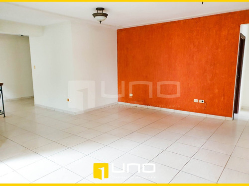 Imagen 8 de 11 de Barrio Fleig Hermosa Casa Con Piscina En Alquiler