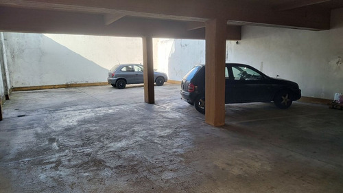 Cochera Cubierta Para Camioneta , Caseros Centro!