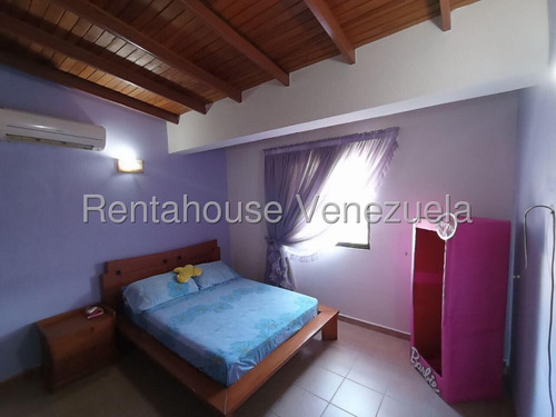 Venta Espectacular Casa De Dos Niveles,en Urb Parque Choroni Cabudare Tres Baños Y Medio, Garantizando Privacidad Y Funcionalidad Gabriela C