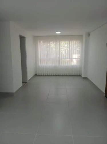 Apartamento En La Inferior Con Los Parra (poblado)