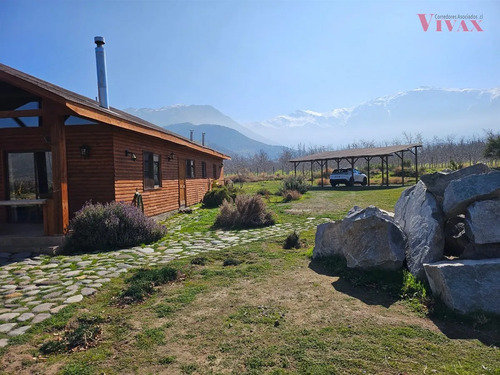 Parcela De 26.000m2, Casa Y Cabaña, Regularizada En Putaendo