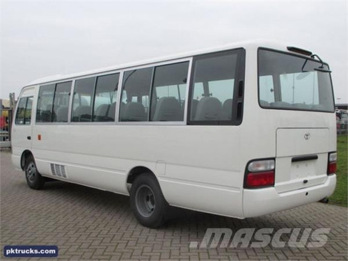 Imagen 5 de 7 de Transporte Ejecutivo De Lujo En Vans 12 - 22 - 32 Ptos (vip)