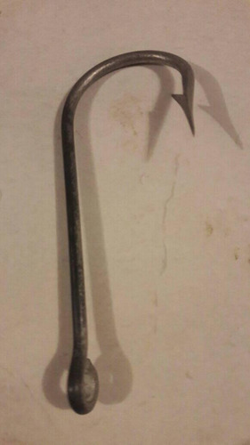 Anzuelo Mustad Numero 4/0.