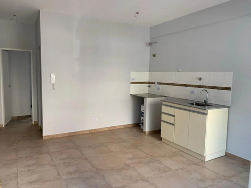 Imagen 2 de 5 de Departamento Monoambiente En Portela 95, Lomas De Zamora