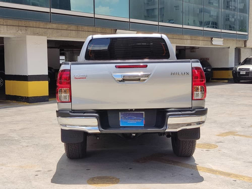 Imagen 7 de 14 de Toyota Hilux Disel 4x4