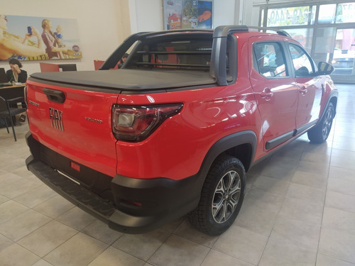 Imagen 7 de 15 de Fiat Strada Volcano Roja 2022 0 Km Adelanto Y Cuotas.