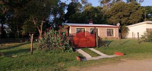 Imagen 2 de 14 de Excelente Casa Con Gran Terreno Y Barbacoa - Cercada