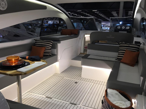 Imagem 6 de 11 de Triton 350 Ht Ano 2018 - Ñ Focker Phantom Sessa Nx Solara
