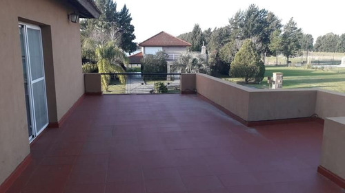 Imagen 17 de 28 de Imponente Casa Con Quincho Y Piscina En Venta - Barrio Privado Malibu - Canning