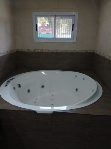Imagen 11 de 17 de Venta De Casa De 3ambientes,parque,piscina Y Quincho En Pilar