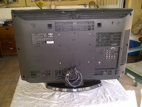 Televisor Sony 32 Pulgadas Usado Con Detalle En La Pantalla