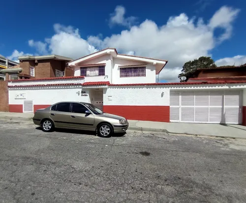 Los Samanes Casa En Venta