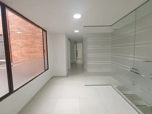 Local En Arriendo/venta En Chapinero Alto. Cod A22221