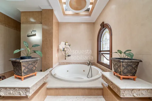 Vendo Hermosa Casa En El Poblado - Como Vivir En Una Finca.