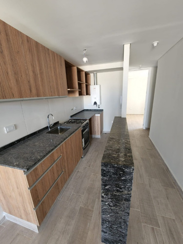 Imagen 15 de 26 de Dpto C/ Balcon, Terraza Y Asador - A Cuadras De Nuevo Centro Shopping