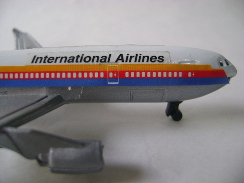 Imagen 4 de 10 de Nico Avion Metal Airlines Int. Lines 26 13 X 11 Cm (avv 39)
