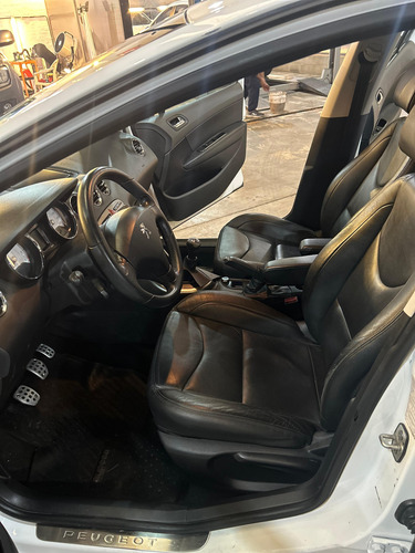 Peugeot 408 2.0 Feline 143cv