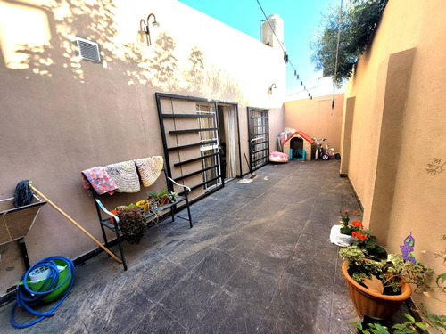 Venta Casa Tigre Centro Con Patio Nueva