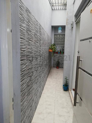 Imagen 9 de 19 de Venta Excelente Casa - Saavedra 1100