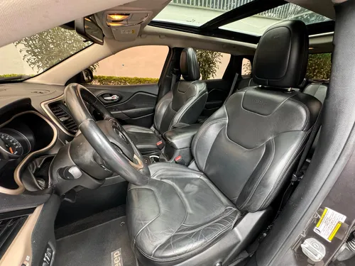 Jeep Cherokee LONGITUDE PLUS 3.2