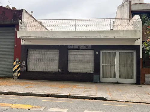 Casa en venta en Flores