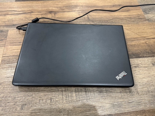 Notebook Lenovo Thinkpad E575, Amd A10, 16gb Ram, 256gb Ssd Negro
