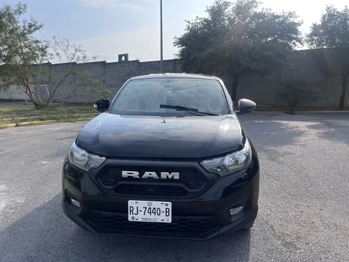 RAM 700 1.6 Slt Mt