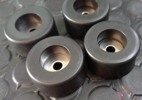 24 Bases Gomas Tacon De Platico Para Bafle Bocina Negro