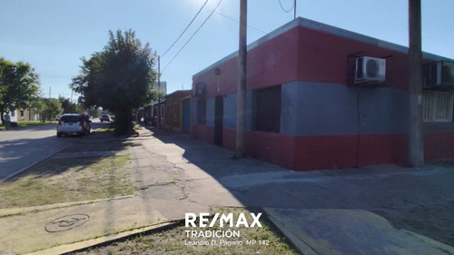 Venta Casa De 3 Dormitorios En Frondizi 1700
