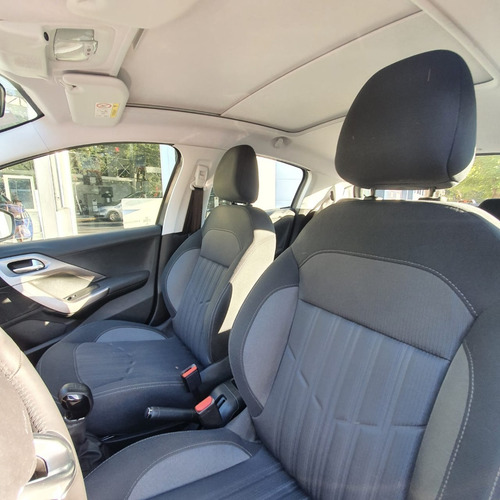 Peugeot208 Allure 1.6 2017 Prost