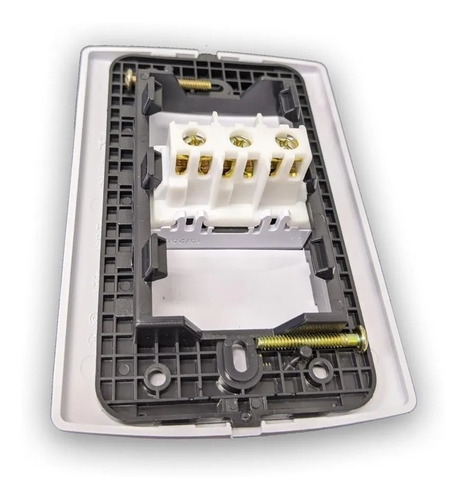 Imagen 2 de 2 de Plaqueta Sica Armada Blanca Con Toma 3 En Linea Xtreme Led