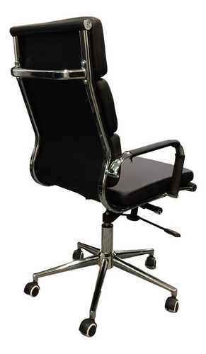 Imagen 2 de 2 de Silla de escritorio Tisera F96 negra con tapizado de cuero sintético