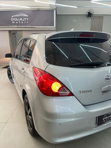 Nissan Tiida 1.8 SL 16V FLEX 4P AUTOMÁTICO