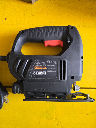 Sierra Caladora Black And Decker (Usado)