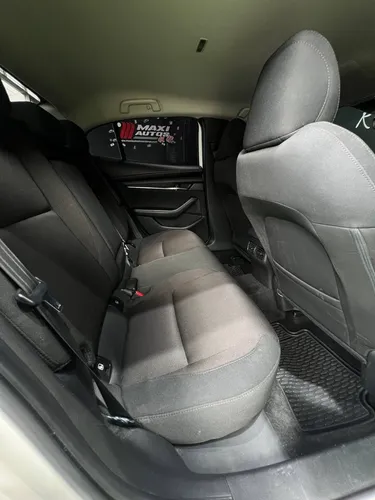 Mazda 3 2.0 Touring mecánico