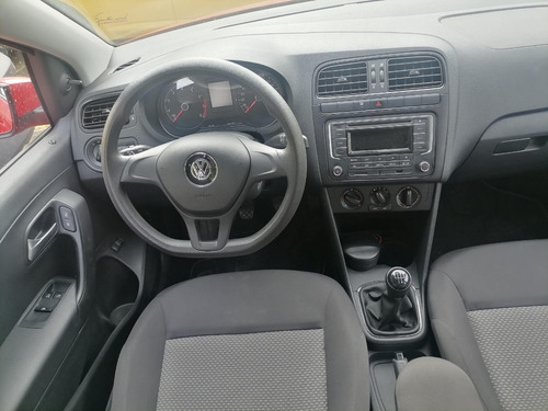 Imagen 8 de 12 de Vento Comfortline Std Rojo 2020 Unico