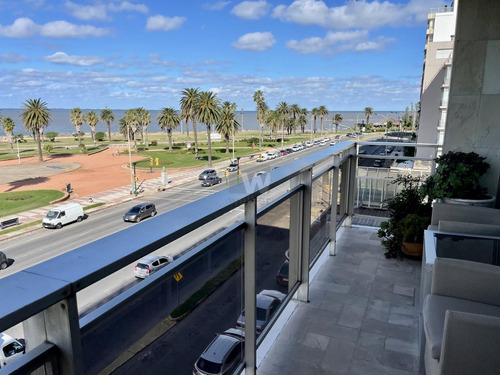 Apartamento En Venta 3 Dormitorios Sobre Rambla  Garaje X 2