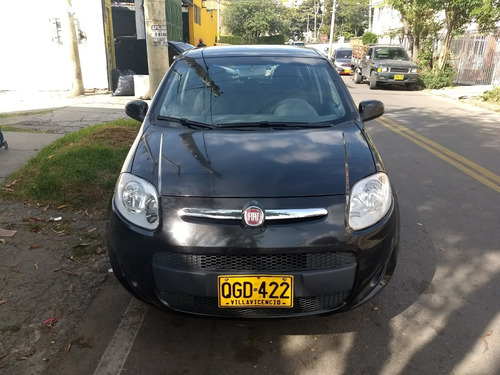 Fiat Palio Attractive 2013, 61000 Kilómetros, Color Negro