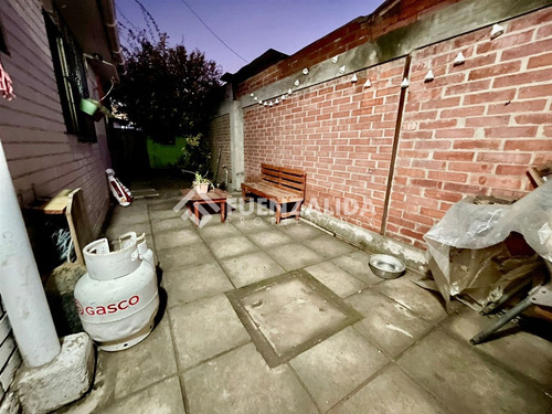 Casa En Venta De 3 Dorm. Con 140 Mt2 De Terreno En Maipú