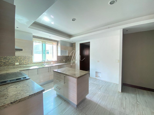Imagen 14 de 30 de Casa En Venta En Cancun Residencial Villas Lagoon, El Table